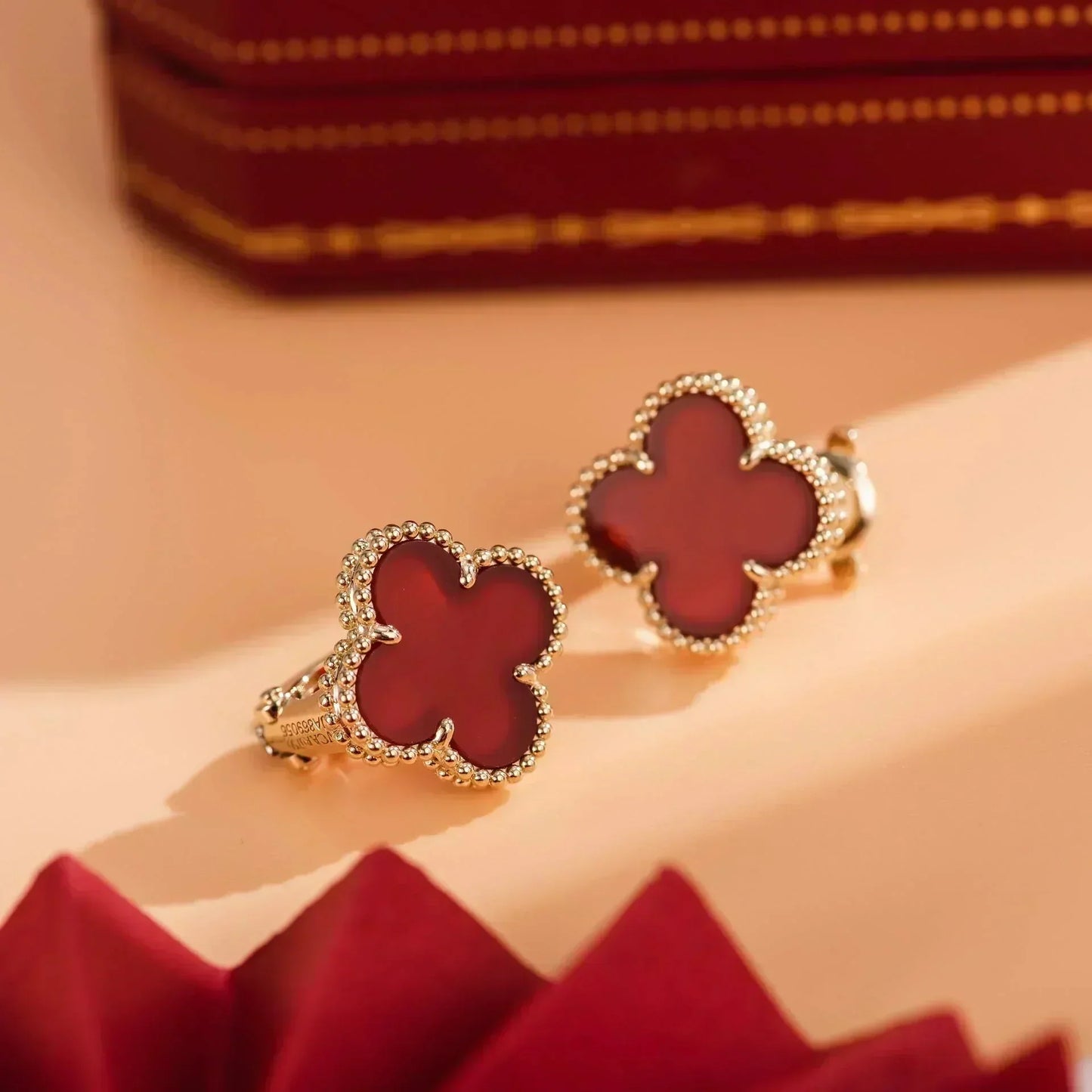[Triumph Jewelry]CLOVER MEDIUM 1 MOTIFS CARNELIAN  EARRINGS