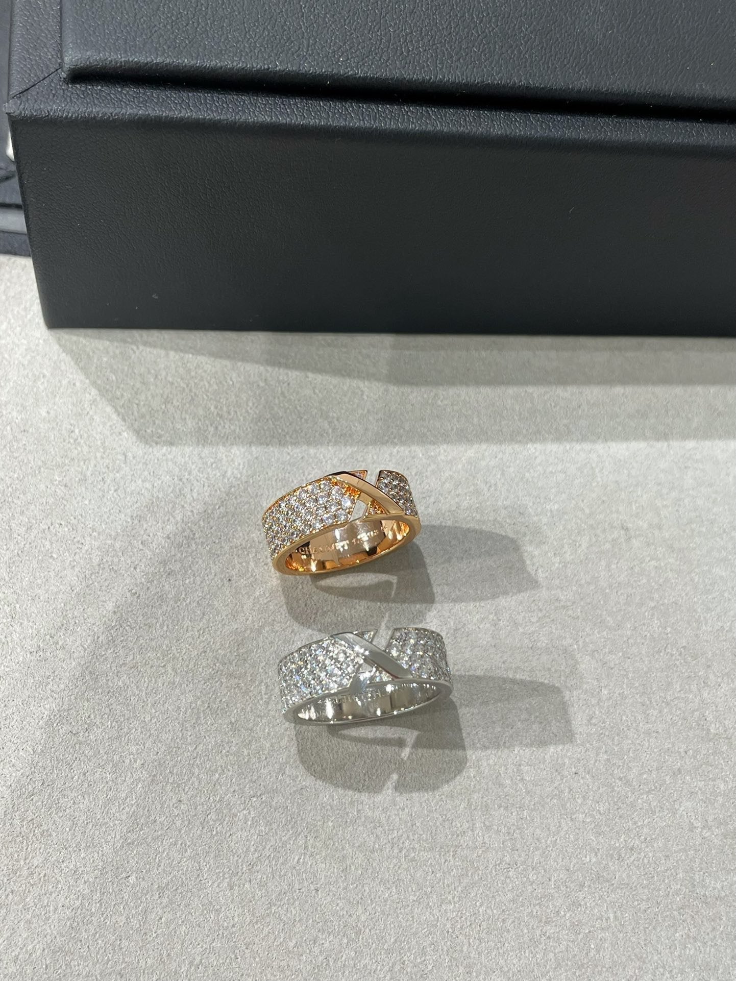 [Triumph Jewelry]LIENS EVIDENCE  DIAMOND PAVED RING