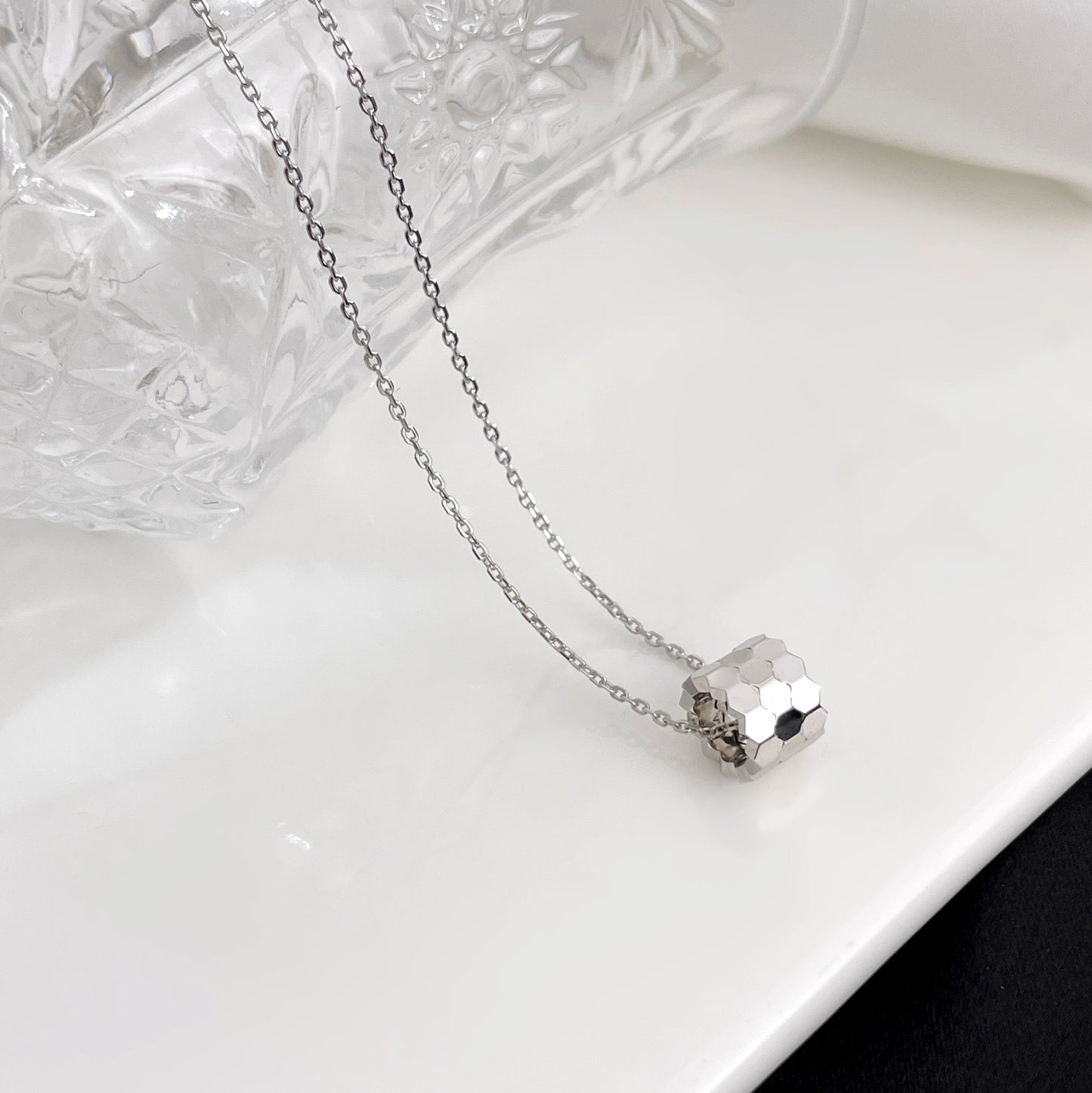 [Triumph Jewelry]BEE MINI NECKLACE