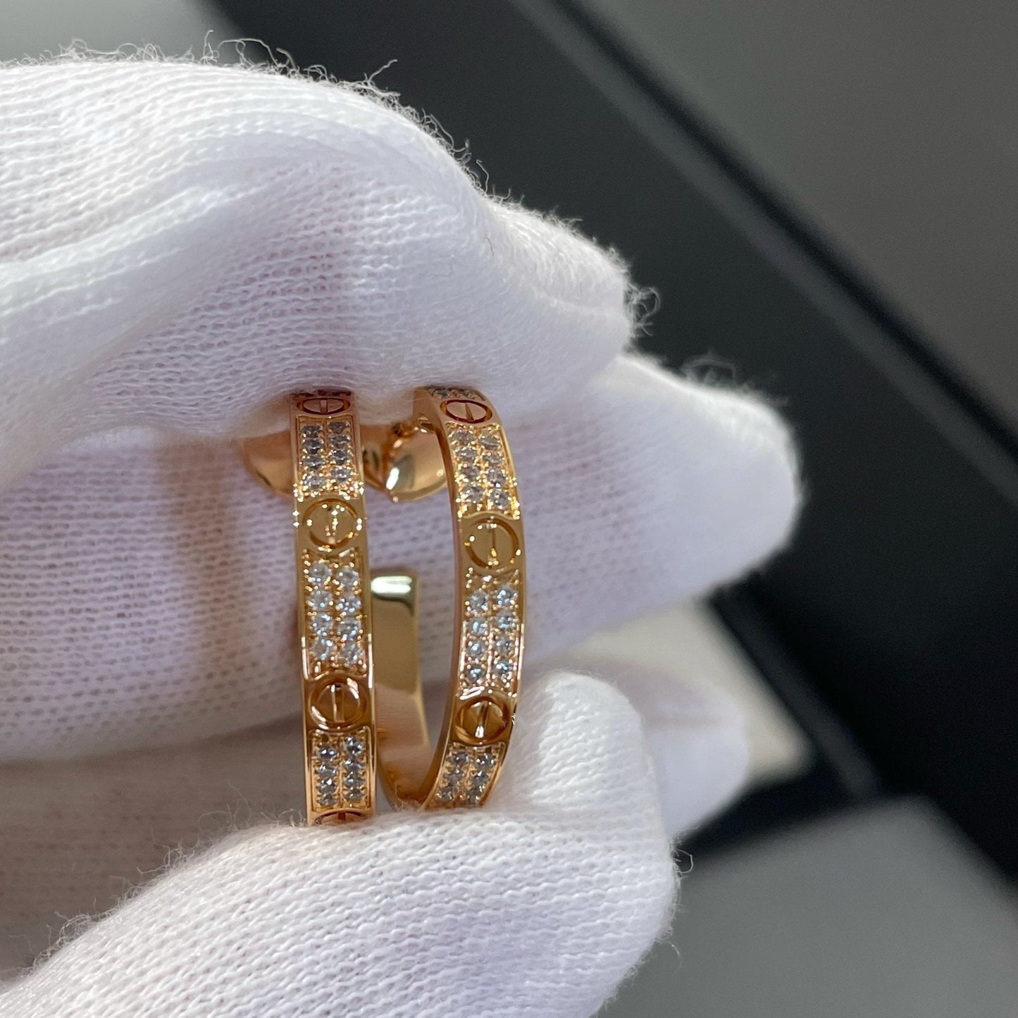 [Triumph Jewelry]LOVE DIAMOND PINK GOLD HOOP EARRINGS