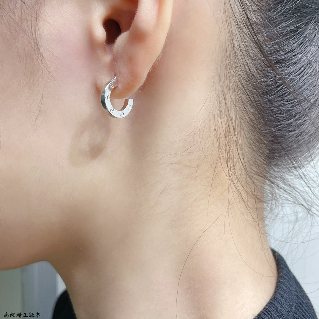 [Triumph Jewelry]LOVE MINI EARRINGS