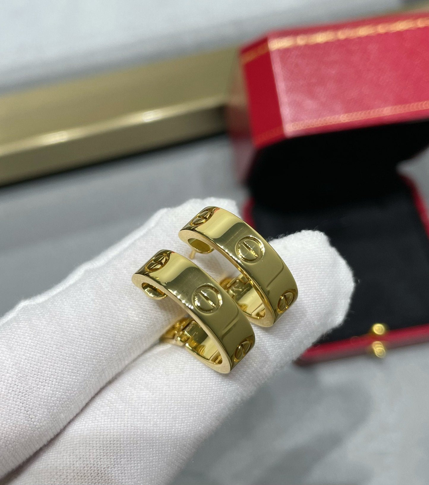 [Triumph Jewelry]LOVE 5.5MM EARRINGS
