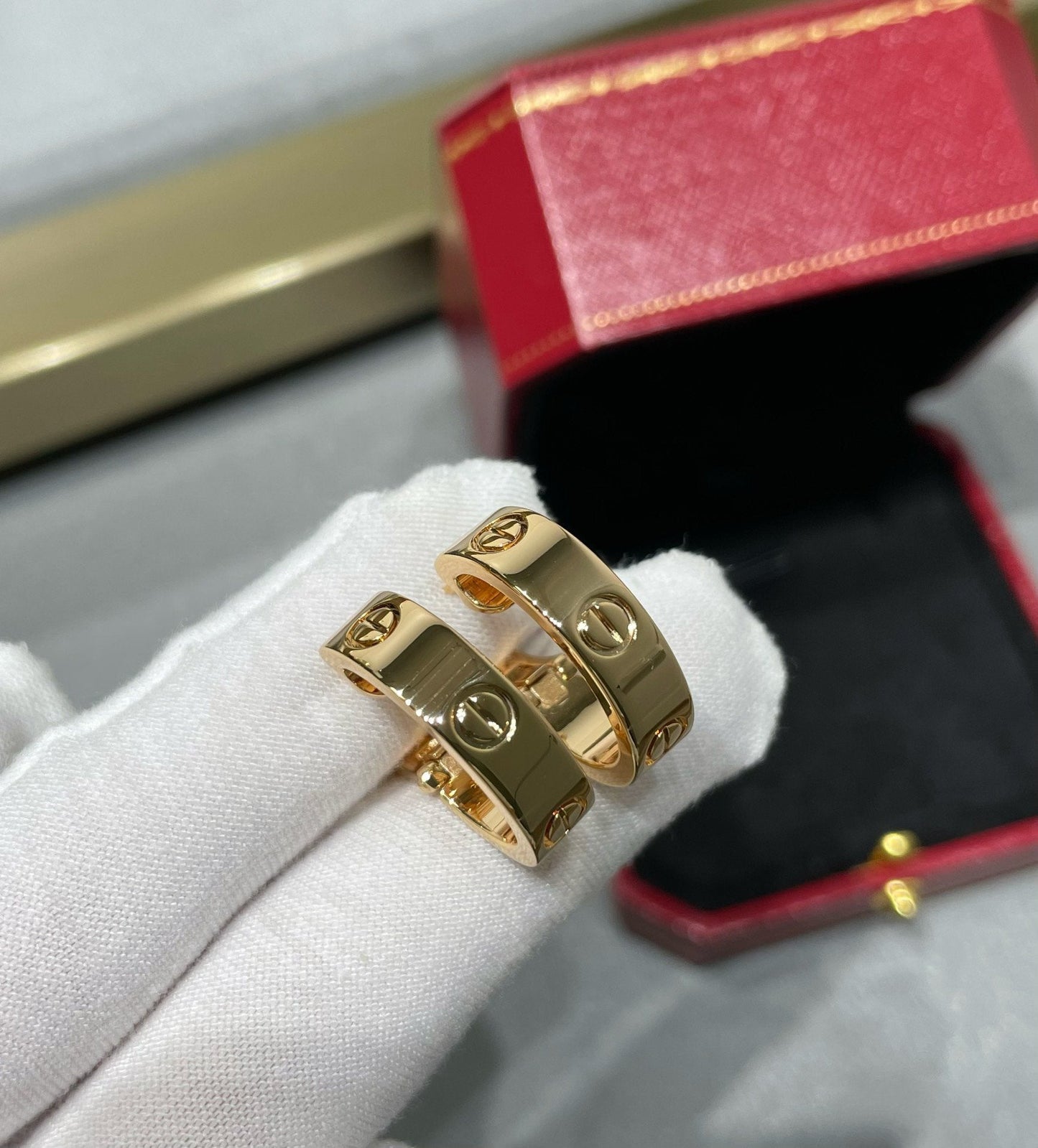 [Triumph Jewelry]LOVE 5.5MM EARRINGS