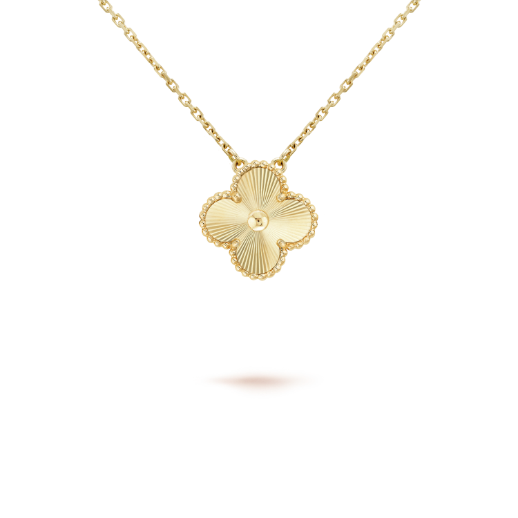 [Triumph Jewelry]CLOVER 15MM LASER NECKLACE