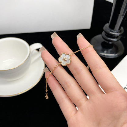 [Triumph Jewelry]LUCKY  WHITE MOP  PLUM BLOSSOM NECKLACE