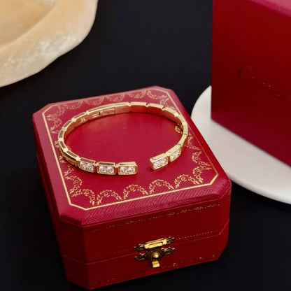 [Triumph Jewelry jewelrys]LOVE DIAMOND OPEN  BRACELET