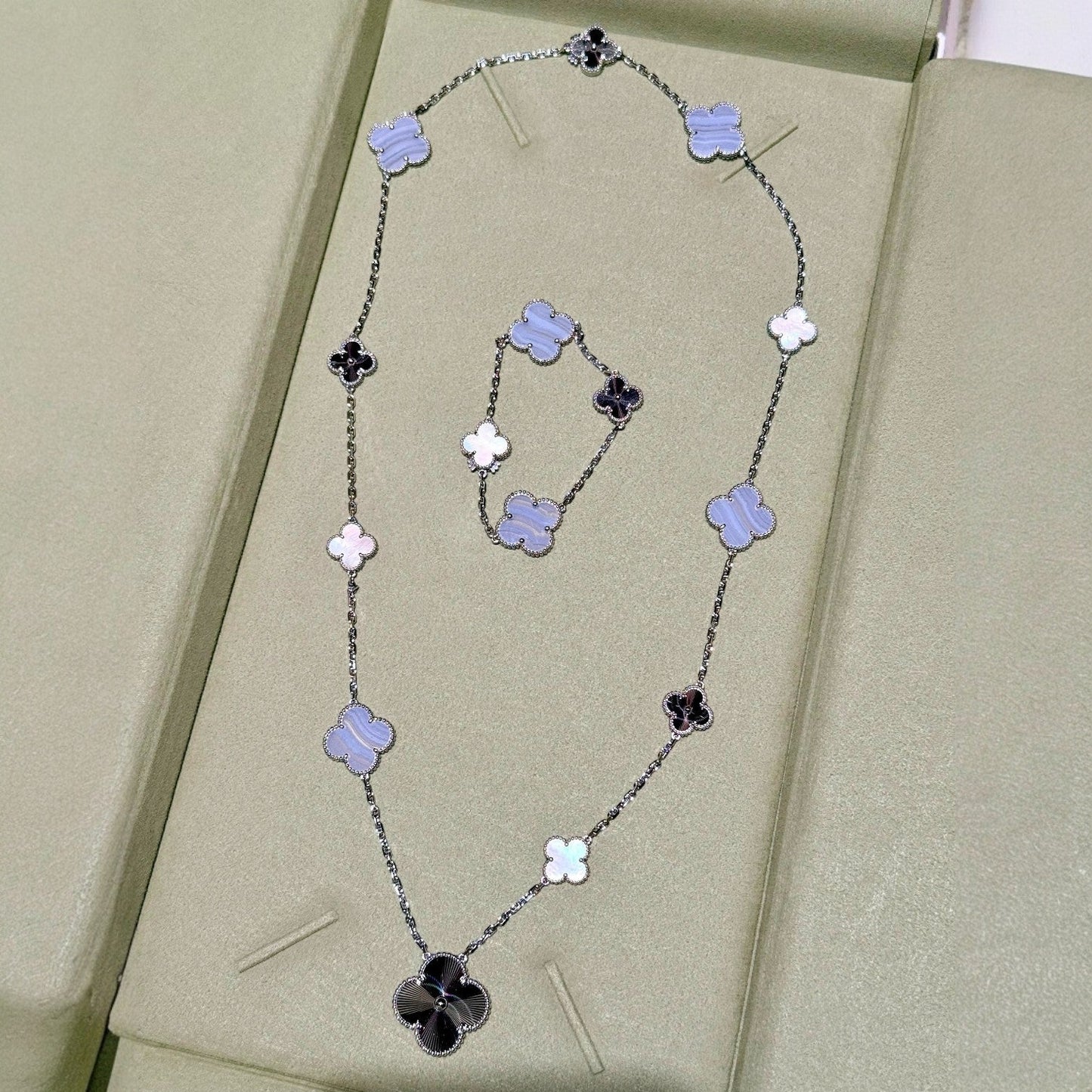 [Triumph Jewelry]DETACHABLE CLOVER 15(11+4) FLOWER SILVER NECKLACE SET
