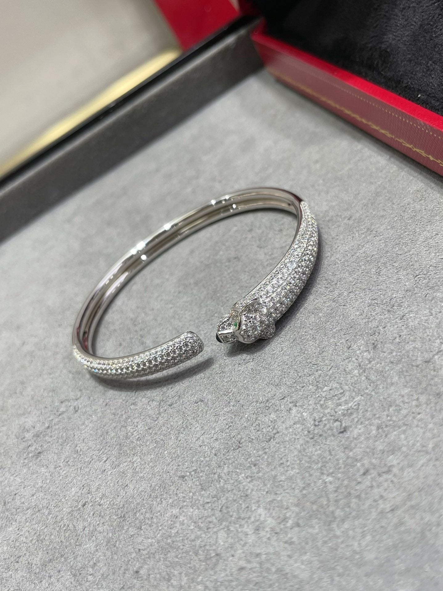 [Triumph Jewelry]PANTHERE FULL DIAMOND OPEN BRACELET